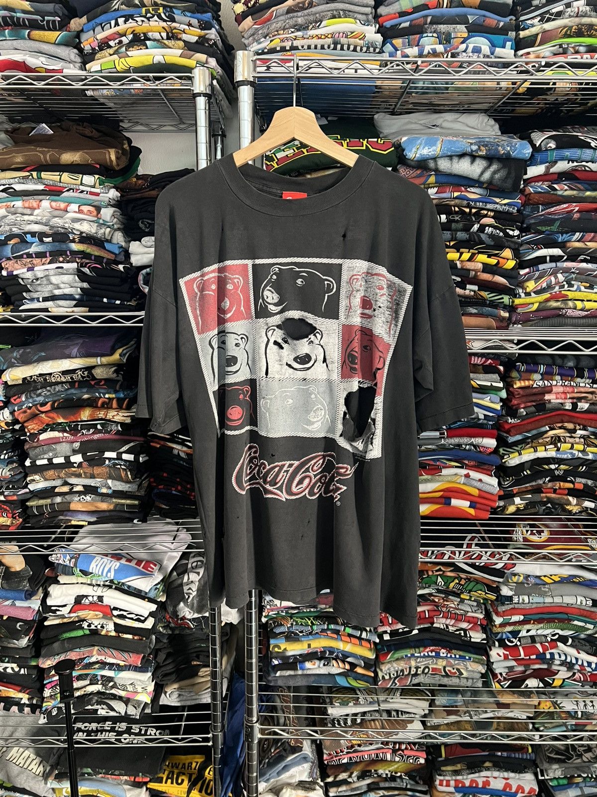 Coca Cola 1994 Coca Cola Bear Single Stitch Distressed Tee Size US XL / EU 56 / 4 - 3 Thumbnail