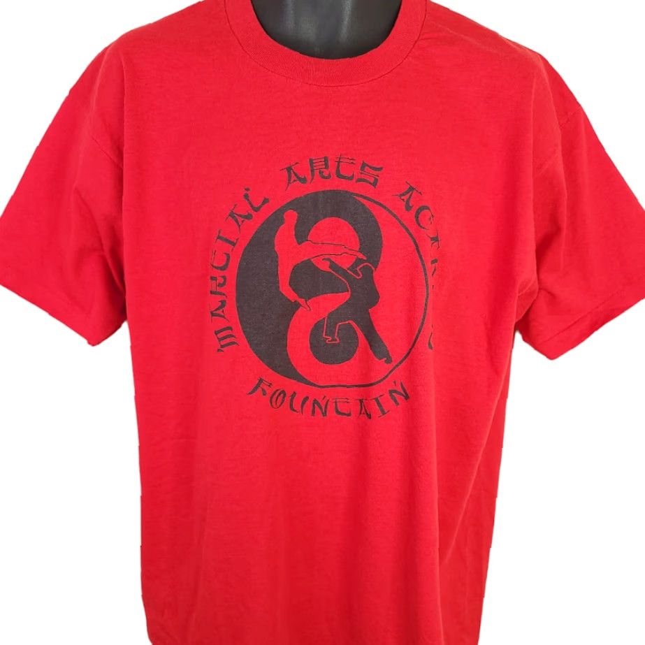 Fruit Of The Loom VINTAGE Fountain Martial Arts Academy T Shirt Mens XL Red 90s Yin Yang USA Size US XL / EU 56 / 4 - 2 Thumbnail