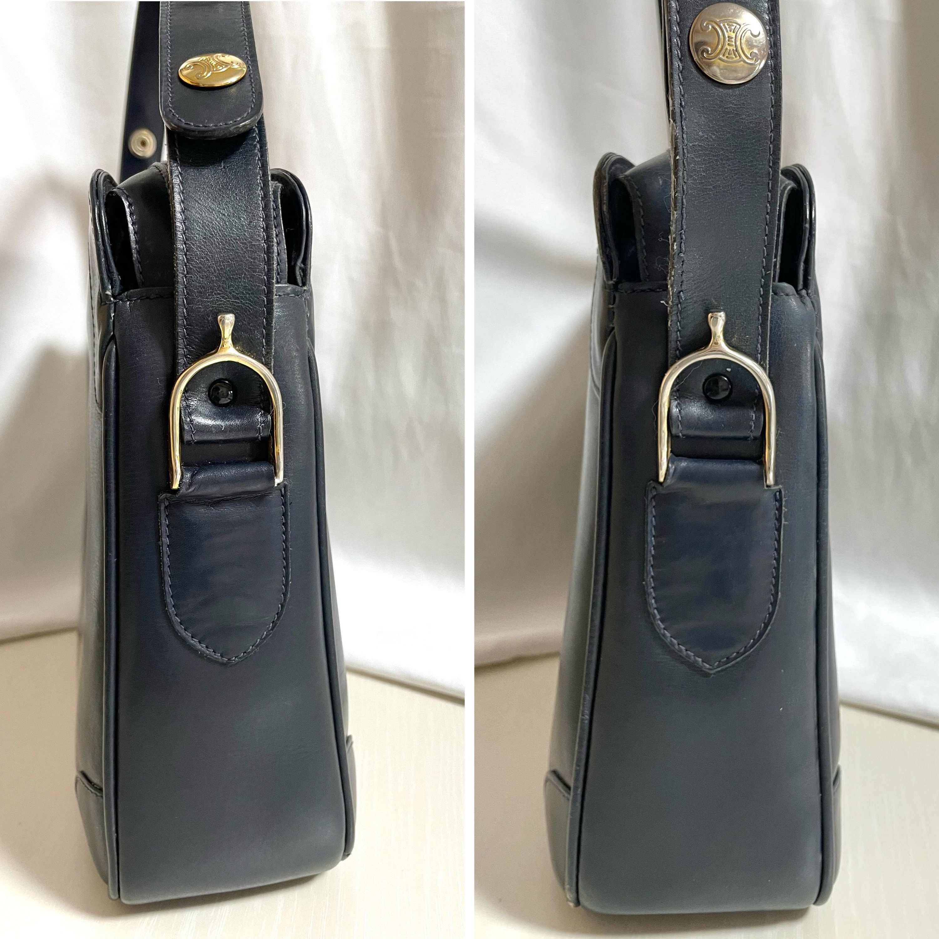 Celine Vintage Celine navy genuine leather shoulder bag. Triomphe Size ONE SIZE - 5 Thumbnail