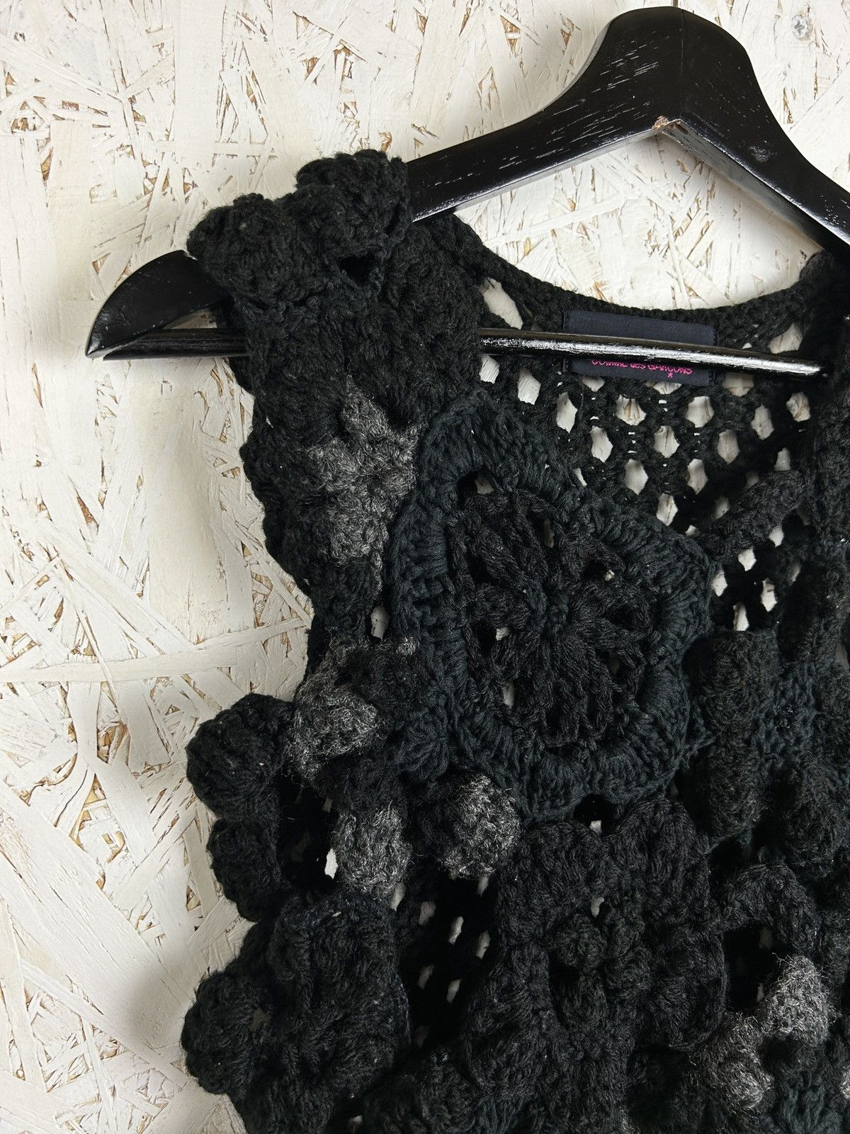Tricot Comme des Garcons Vintage Comme Des Garcons Tricot Crochet Flower Wool Vest M Size M / US 6-8 / IT 42-44 - 2 Thumbnail