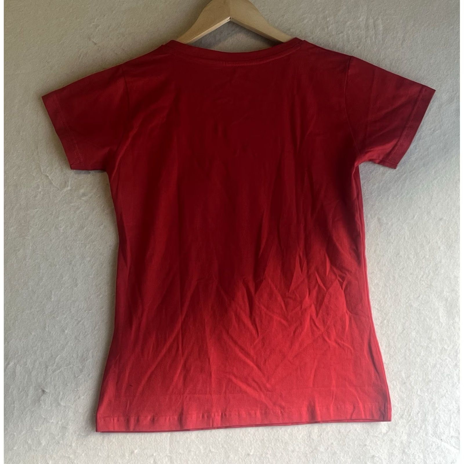 Vintage Splash Arts T-Shirt Woman Red Small V-Neck Short Sleeve Cotton Canvas NWT Promoline Cross Country Switzerland Size S / US 4 / IT 40 - 2 Thumbnail