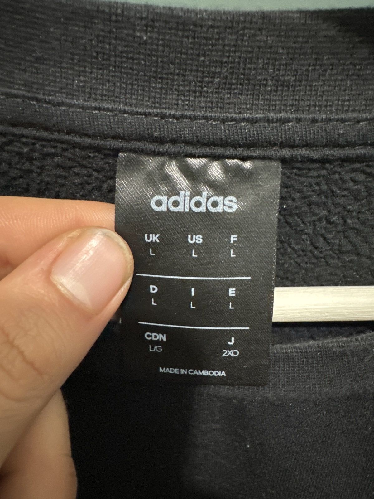 Adidas Adidas classic crewneck Size US L / EU 52-54 / 3 - 3 Thumbnail