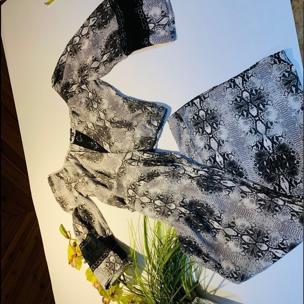 XOXO XOXO Snake skin Gray print 2 pcs Set Size S Size S / US 4 / IT 40 - 1 Thumbnail