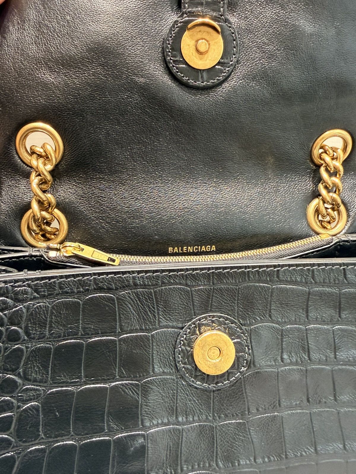Balenciaga Balenciaga "Crush" shoulder bag in croc-embossed Size ONE SIZE - 8 Thumbnail