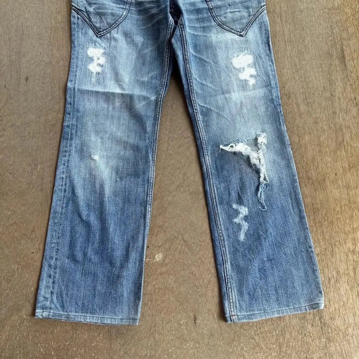 HIDEAWAYS GRAILS FLARE/BOOTCUT🔥HIDEAWAYS NICOLE JEAN DISTRESSED DENIM Size US 31 - 9 Thumbnail