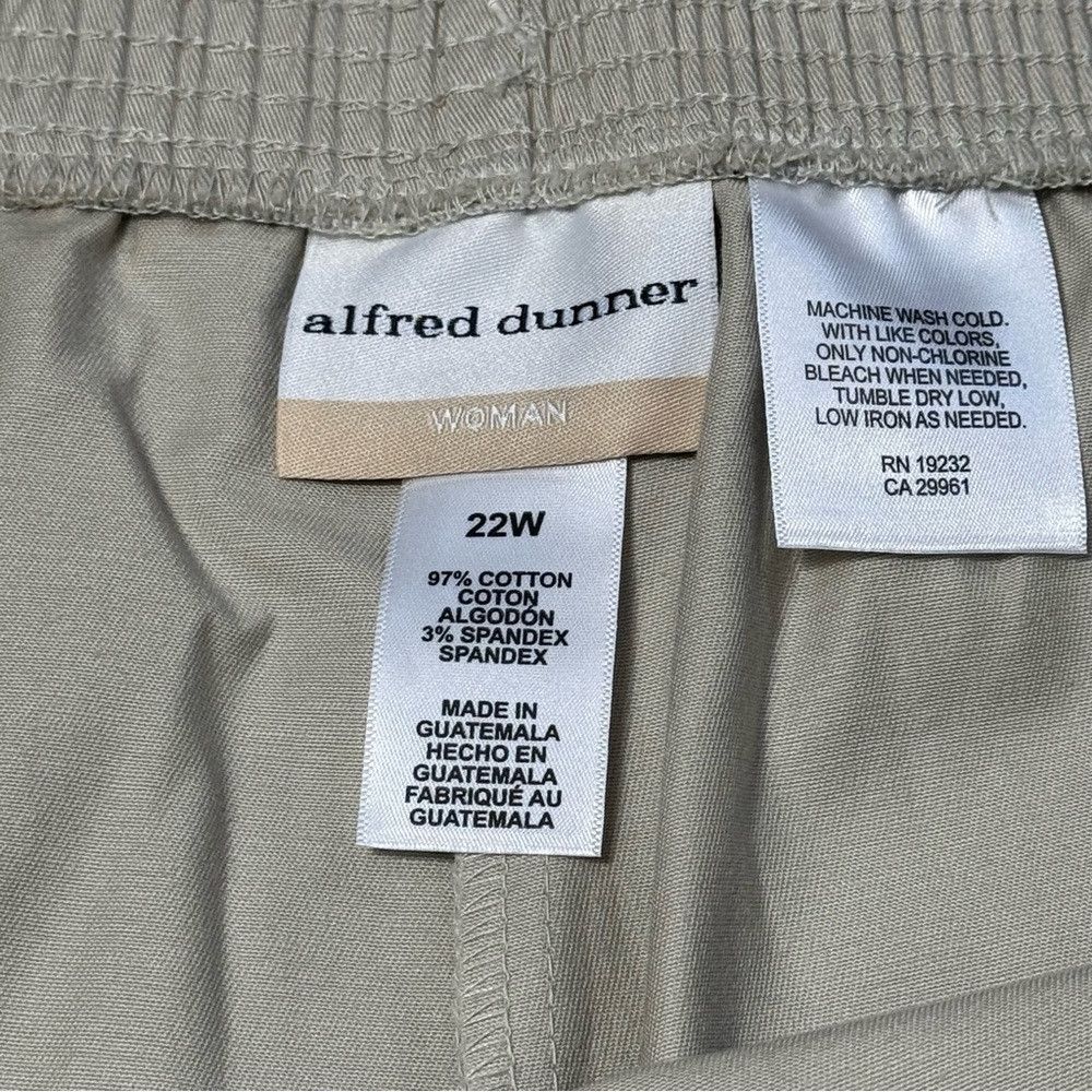 Other NWT New Alfred Dunner Soft Twill Casual Pull-On Pants Size Size 42" / US 20 - 7 Thumbnail