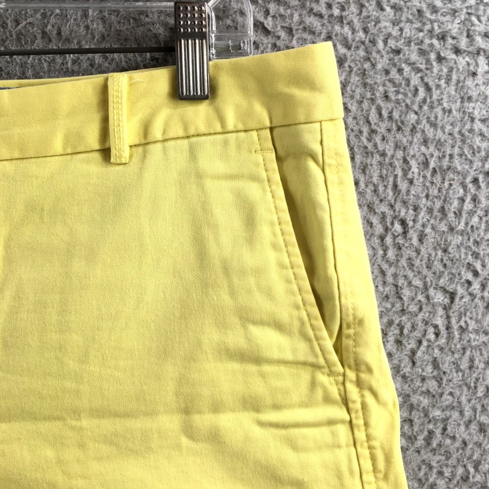 Banana Republic Banana Republic Shorts Womens 10 Yellow Chino Cuffed Mid Rise Zip Fly Stretch - Regular Fit, 10, Yellow, Casual, Summer, Spring, Womens Size 32" / US 10 / IT 46 - 3 Thumbnail