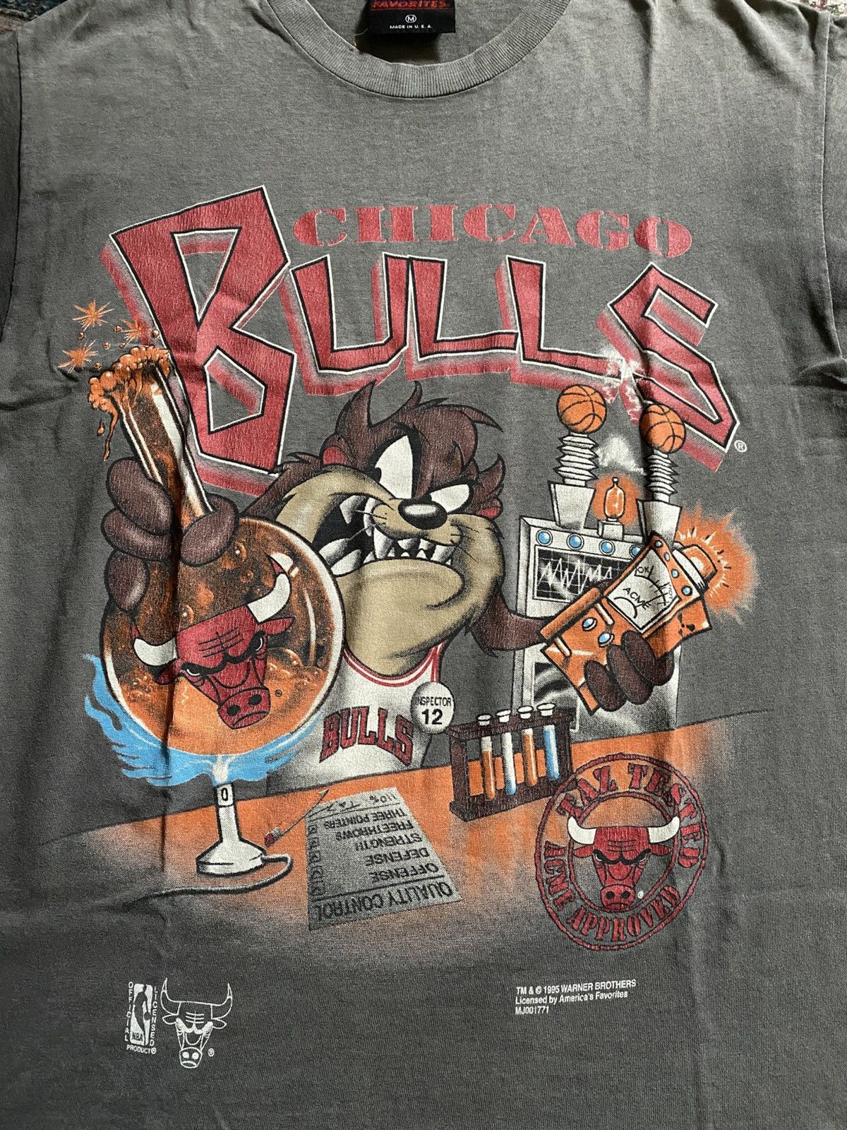 Vintage Vintage 1995 Chicago Bulls T shirt Size US M / EU 48-50 / 2 - 8 Thumbnail