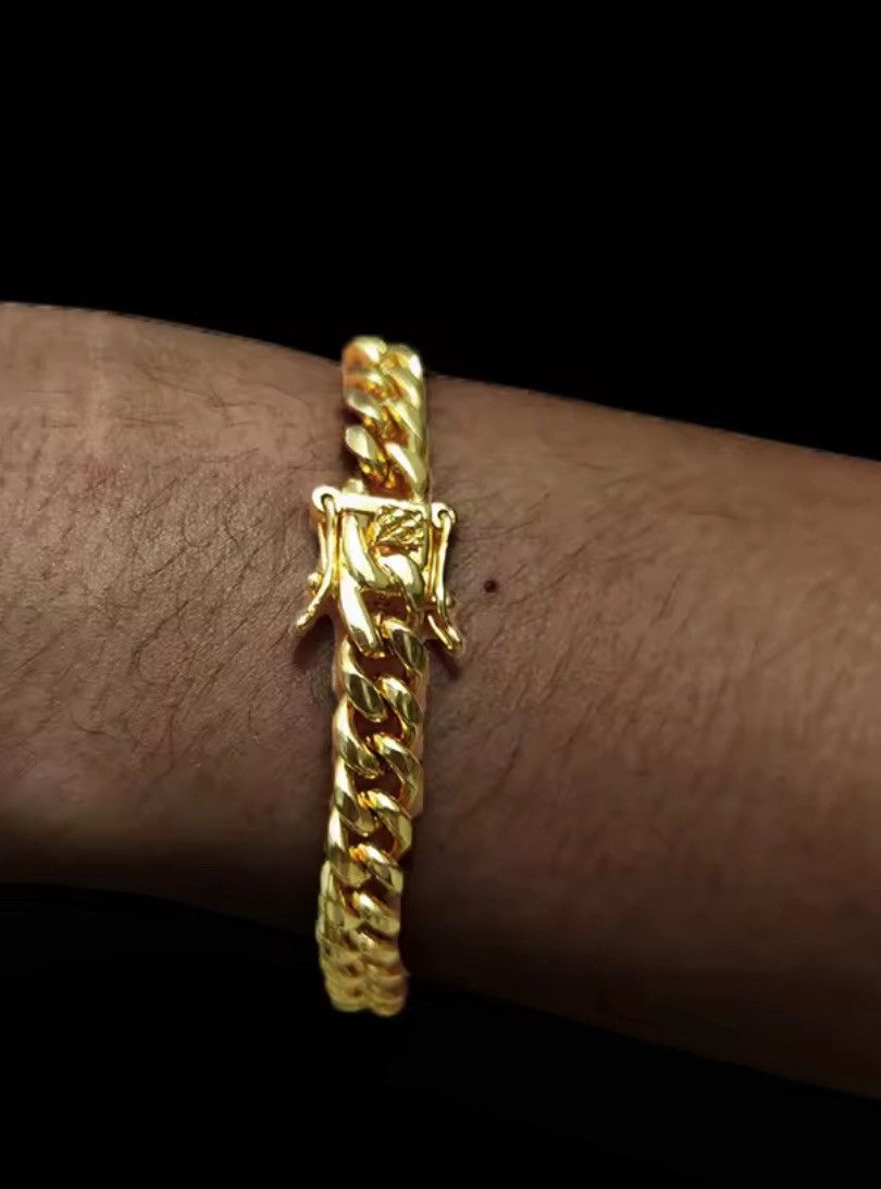 Jewelry Gold Color Cuban Bracelet 10 mm width Size ONE SIZE - 3 Thumbnail