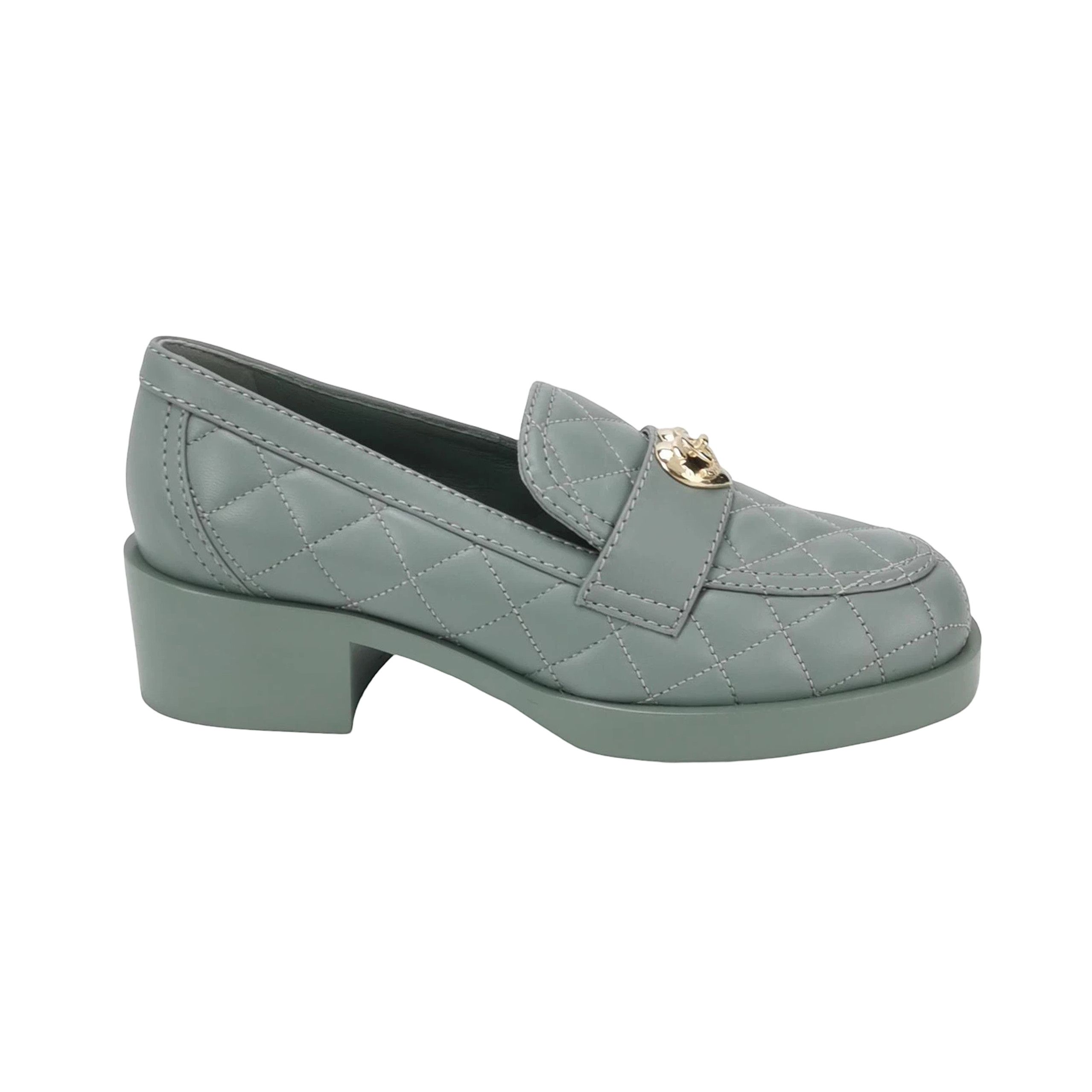 Chanel Chanel Women 6-5 Flats Size US 6.5 / IT 36.5 - 1 Thumbnail