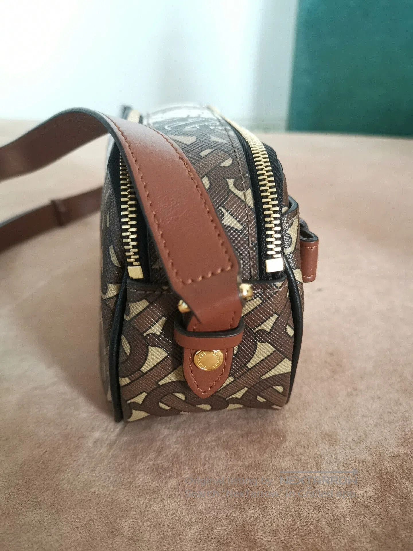 Burberry Burberry Small Camera Crossbody Bag. Size ONE SIZE - 2 Thumbnail