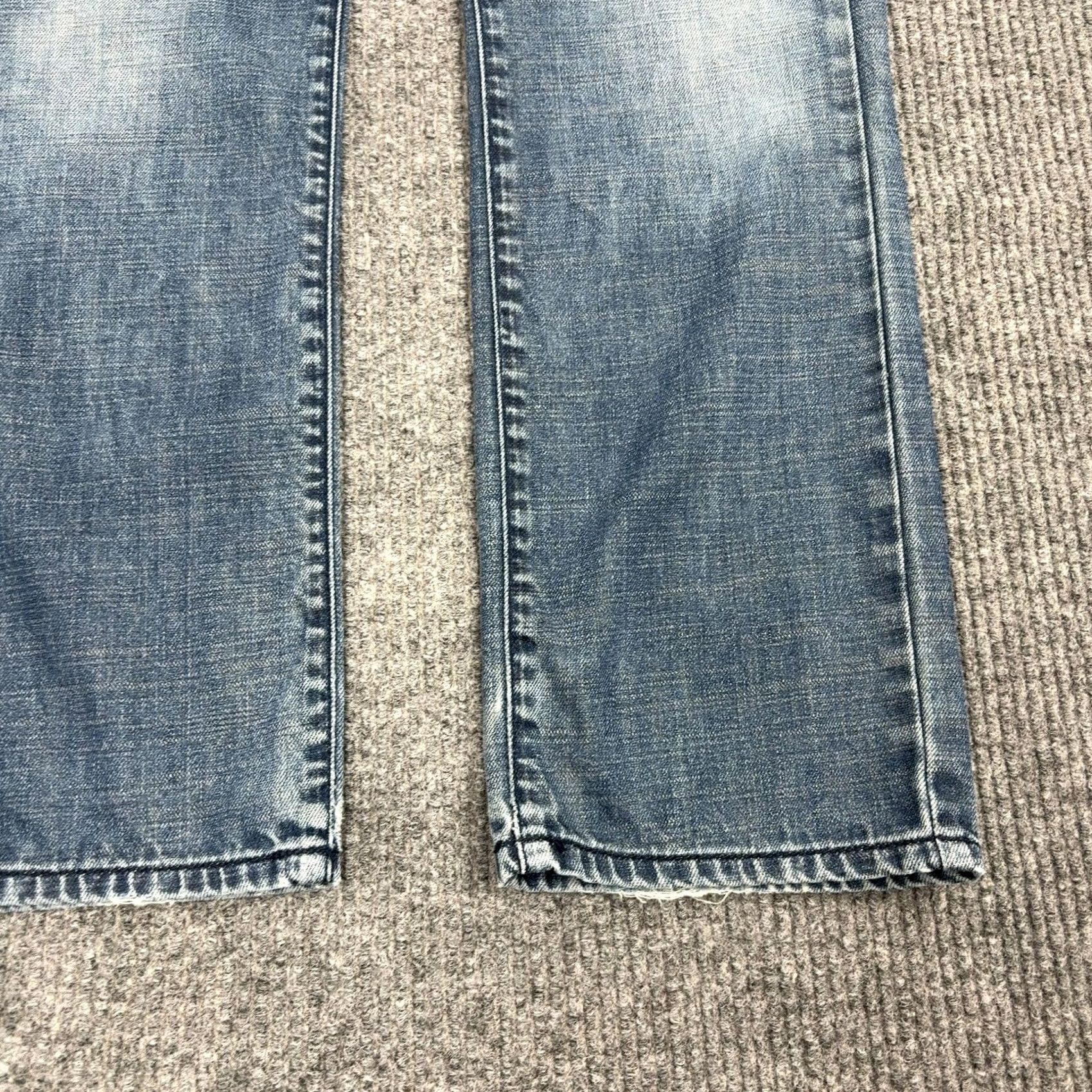 Guess GUESS Jeans Mens 31 Blue Cotton Blend Regular Straight Crescent Fit Jeans Casual Denim Straight 29in Inseam Mens Size US 31 - 2 Thumbnail