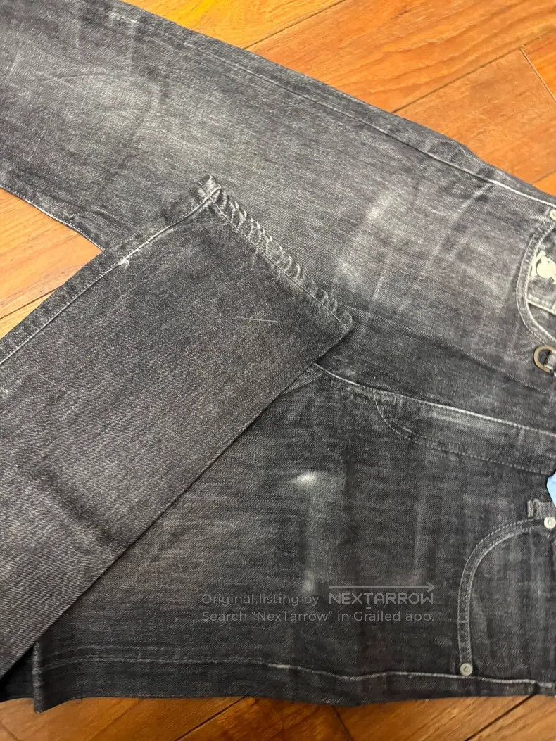 Neighborhood Neighborhood size M jeans Size US 27 - 9 Thumbnail