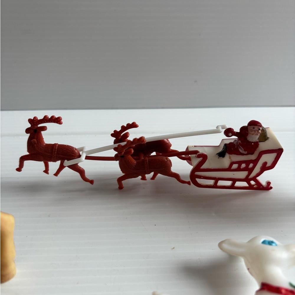 Designer 4 Vintage Plastic Christmas Decorations, pop up Santa,etc Size ONE SIZE - 5 Thumbnail