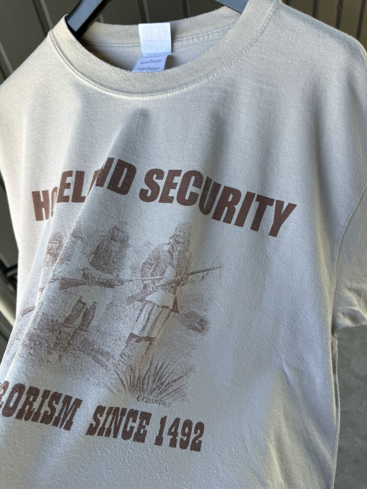 Vintage Vintage Homeland Security T Shirt Native Americans Humor Y2k Size US XL / EU 56 / 4 - 6 Thumbnail