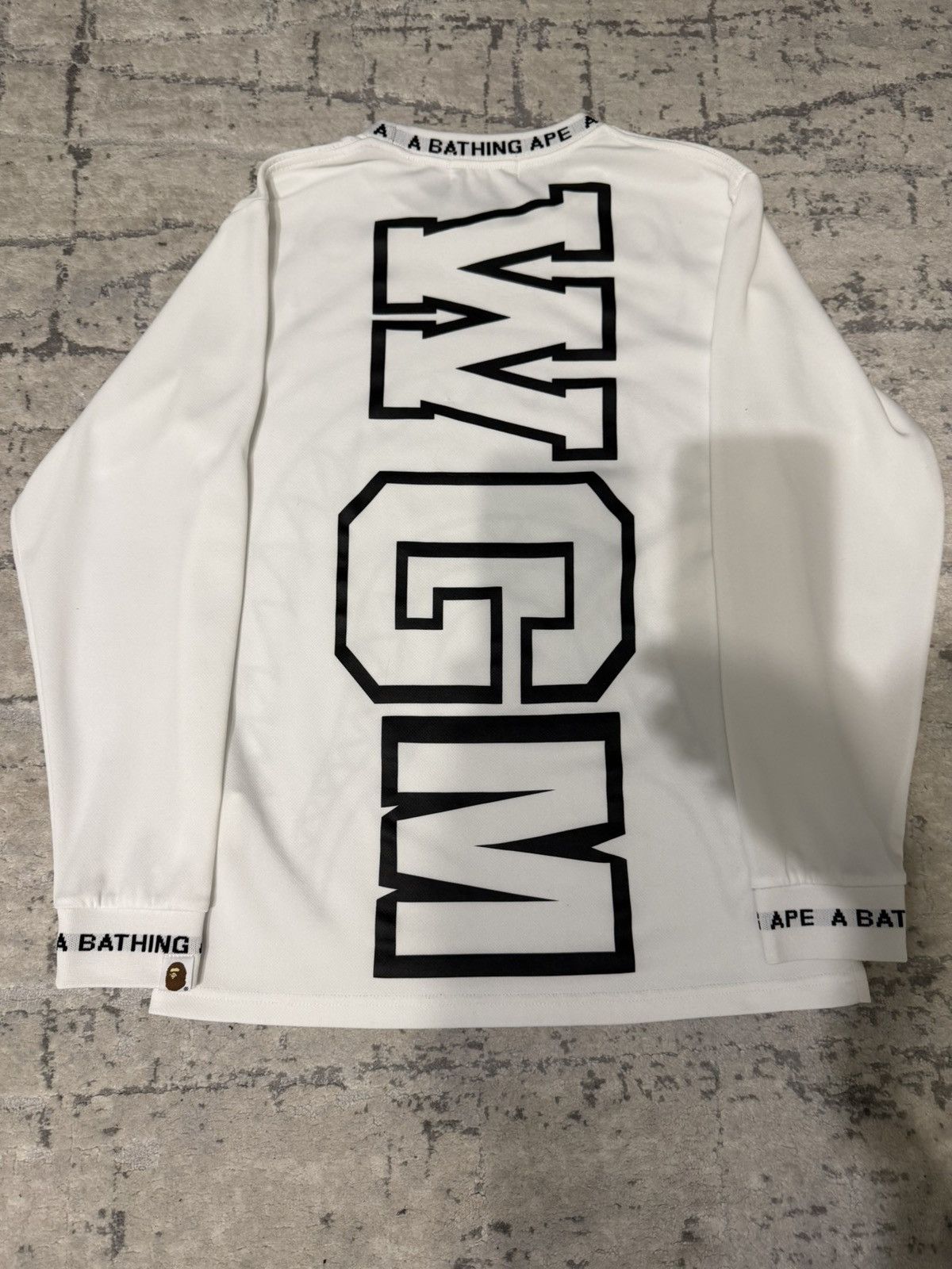Bape A Bathing Ape (BAPE) long sleeve big shark logo Size US S / EU 44-46 / 1 - 2 Thumbnail