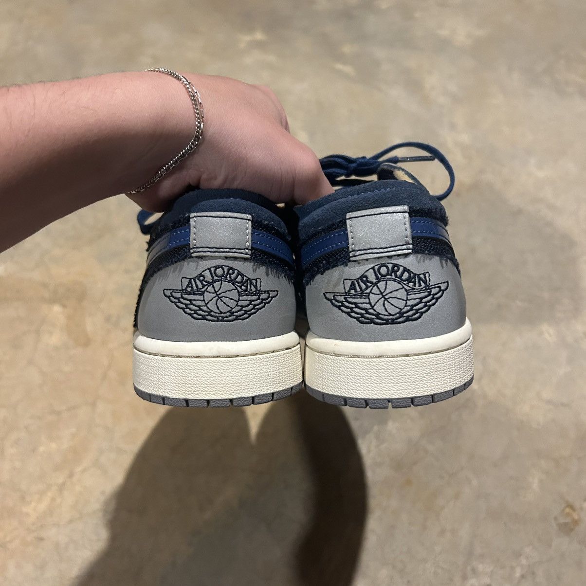 Jordan Brand × Nike Air Jordan 1 Low SE Craft Obsidian Blue 2022 US 8 Size US 8 / EU 41 - 7 Thumbnail