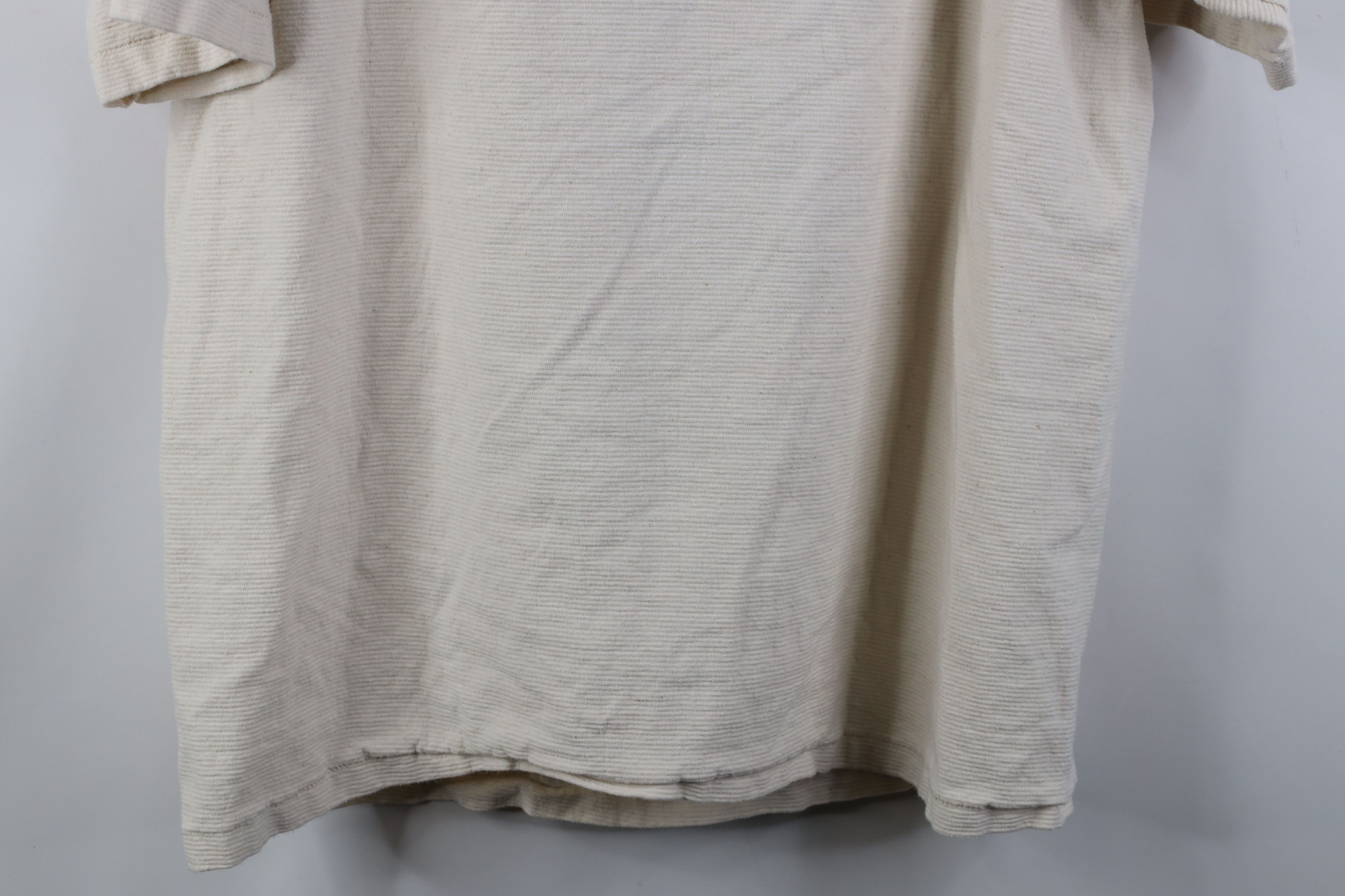 Vintage Vintage 90s Mountains Bear Ribbed Knit T-Shirt Beige USA Size US XL / EU 56 / 4 - 16 Thumbnail