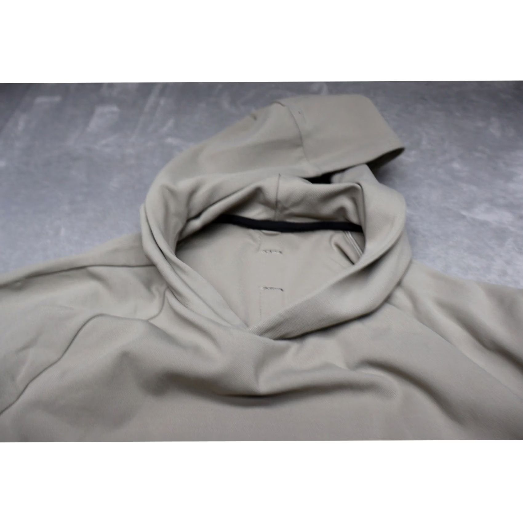 Lululemon Lululemon Sweatshirt Men Large Gray Stronger As One Hoodie Pullover Athletic Long Sleeve Kangaroo Pocket Breathable Lightweight Size US L / EU 52-54 / 3 - 5 Thumbnail