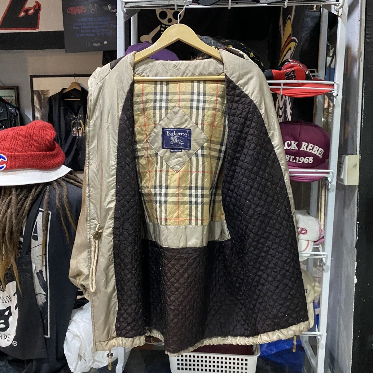 Burberry HEAT 🔥Burberry Nova Check Fur Long Jackets Made In USA Size US M / EU 48-50 / 2 - 3 Thumbnail