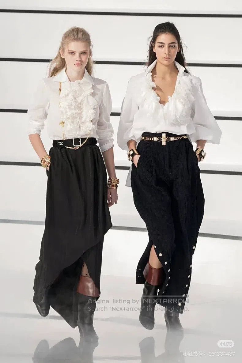 Chanel Chanel Equestrian series white ruffled stitched shirt Size XS / US 0-2 / IT 36-38 - 8 Thumbnail