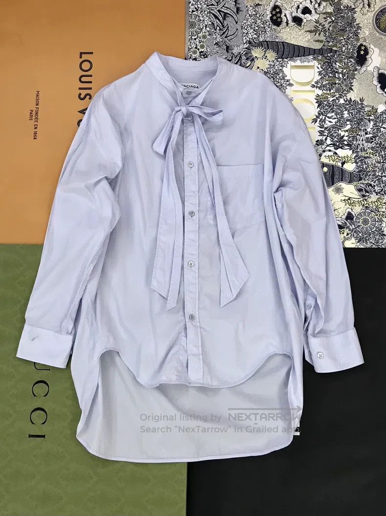 Balenciaga Balenciaga Letter logo shirt with a tied neckline design Size XXS / US 00 / IT 34 - 2 Thumbnail