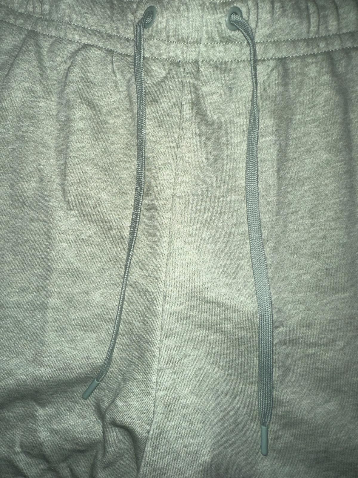 Nike Nike Women’s Sportswear Club Fleece Seafoam French Terry Short Size 42" / US 20 - 3 Thumbnail