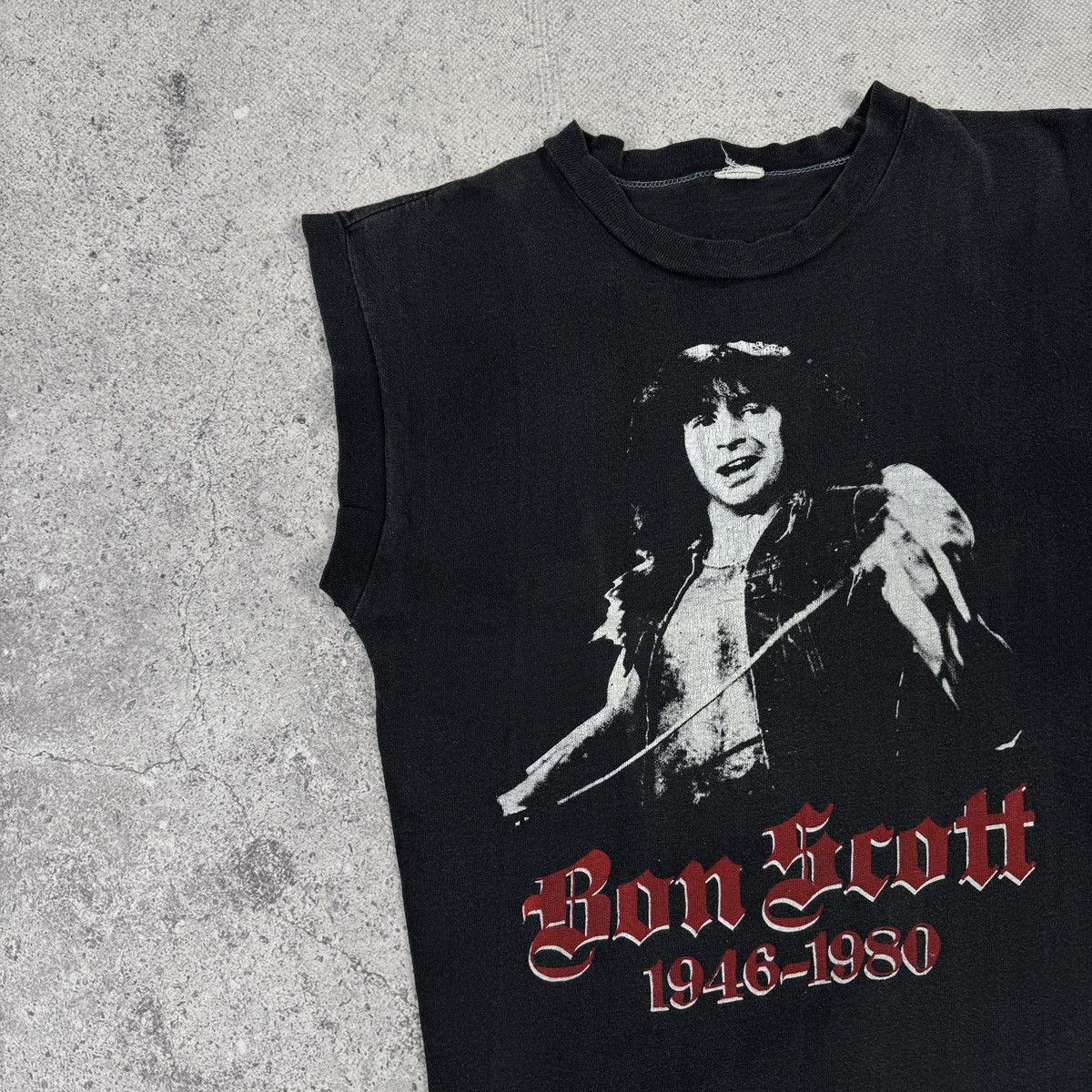 AC/DC × Band Tees × Vintage Vintage Bon Scott AC/DC 90s Memorial Band Tank Top T Shirt Size US S / EU 44-46 / 1 - 2 Thumbnail