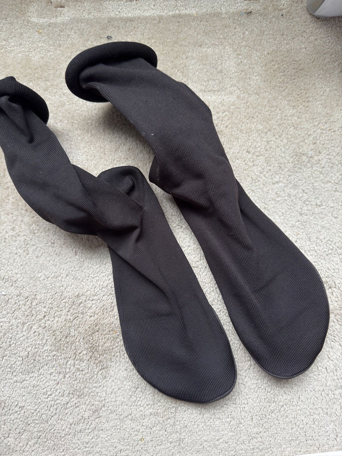 Yeezy Yeezy Pods Sz 3 Size US 13 / EU 46 - 2 Thumbnail