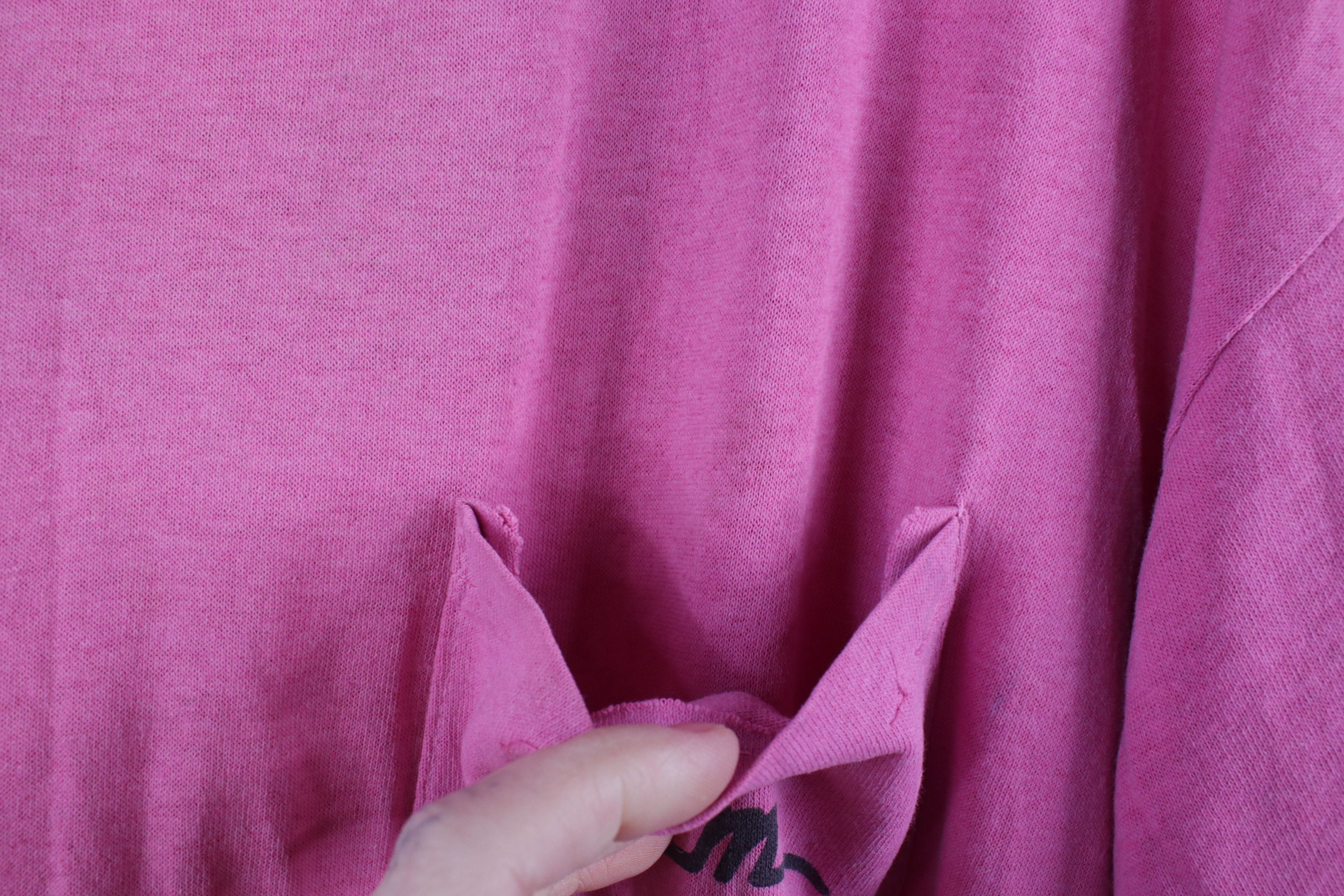 Vintage Vintage 90s Salem Cigarettes Spell Pocket T-Shirt Pink USA Size US XL / EU 56 / 4 - 6 Thumbnail