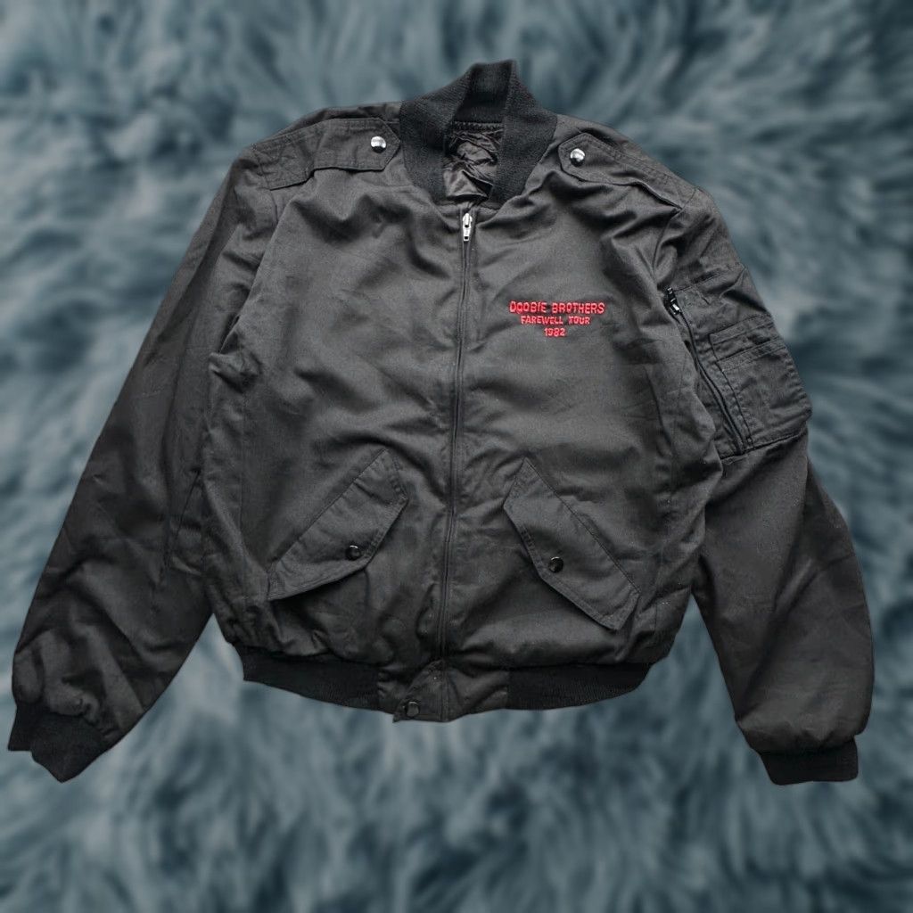 4SDESIGNS VINTAGE Doobie Brothers Farewell Tour LP Designs Mary Bassel Jacket Bomber Mens Medium Black 80s Music Zip Pockets Embroidered Full Zip Size US M / EU 48-50 / 2 - 1 Thumbnail
