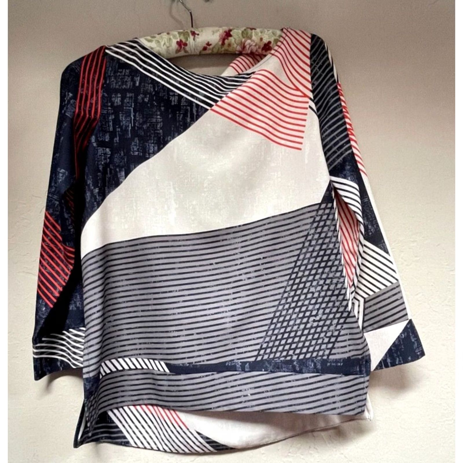 NIC+ZOE Nic+Zoe Blouse Womens XS Boat Neck Abstract Print 3/4 Sleeve Top Multicolor Size XS / US 0-2 / IT 36-38 - 2 Thumbnail