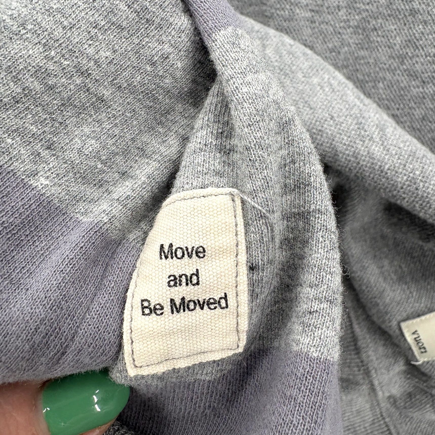 Vuori Vuori Pullover Mens L Gray Fleece Crewneck Zip Pocket Pockets Ship Winter - Size US L / EU 52-54 / 3 - 4 Thumbnail