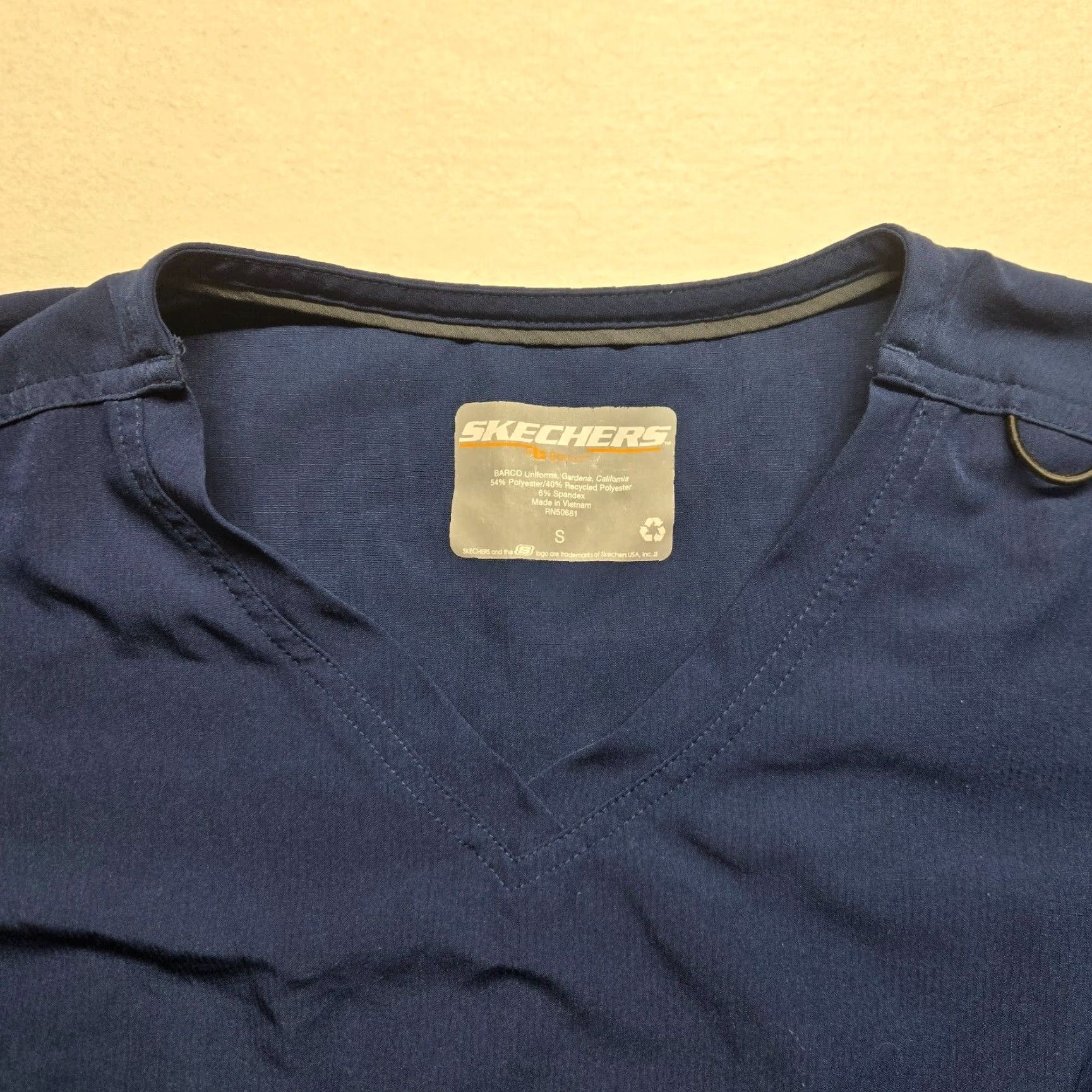 SKECHERS VINTAGE Skechers Solid Blue Nurse Scrub Top Adult Women Small Medical-themed Healthcare Apparel Size S / US 4 / IT 40 - 2 Thumbnail