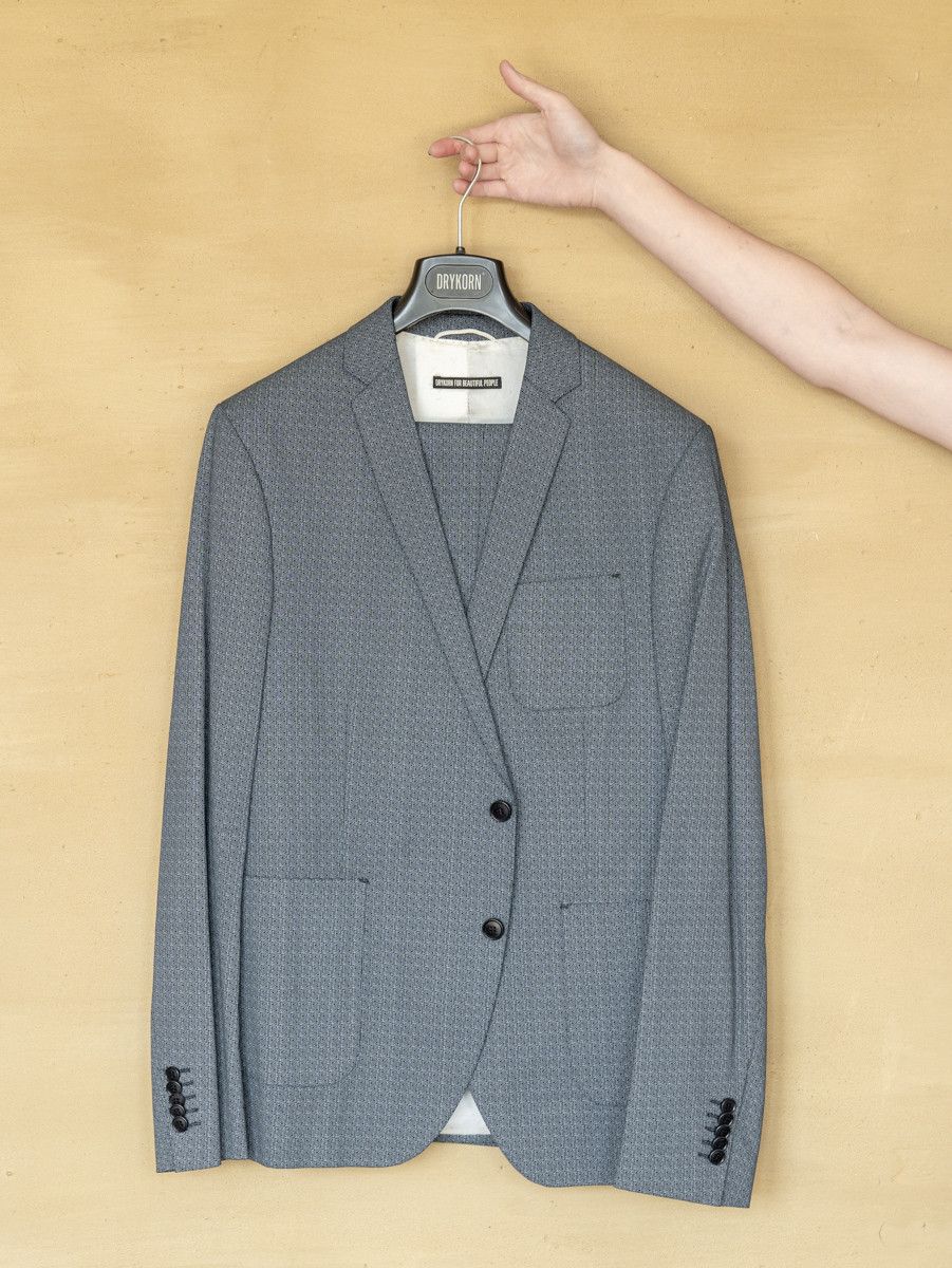 DRYKORN DRYKORN 2 Button Suit Size 52R - 1 Thumbnail