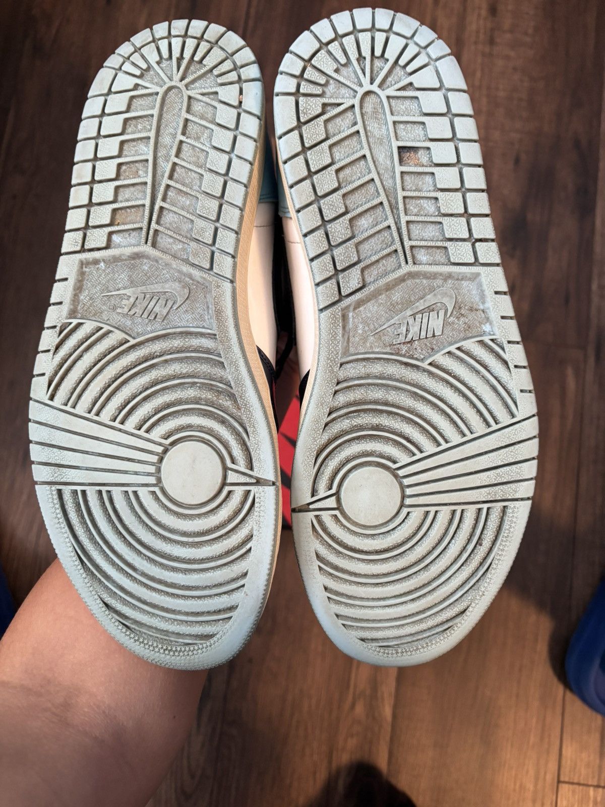 Nike Size 10 - Jordan 1 UNC Patent Size US 10 / EU 43 - 6 Thumbnail