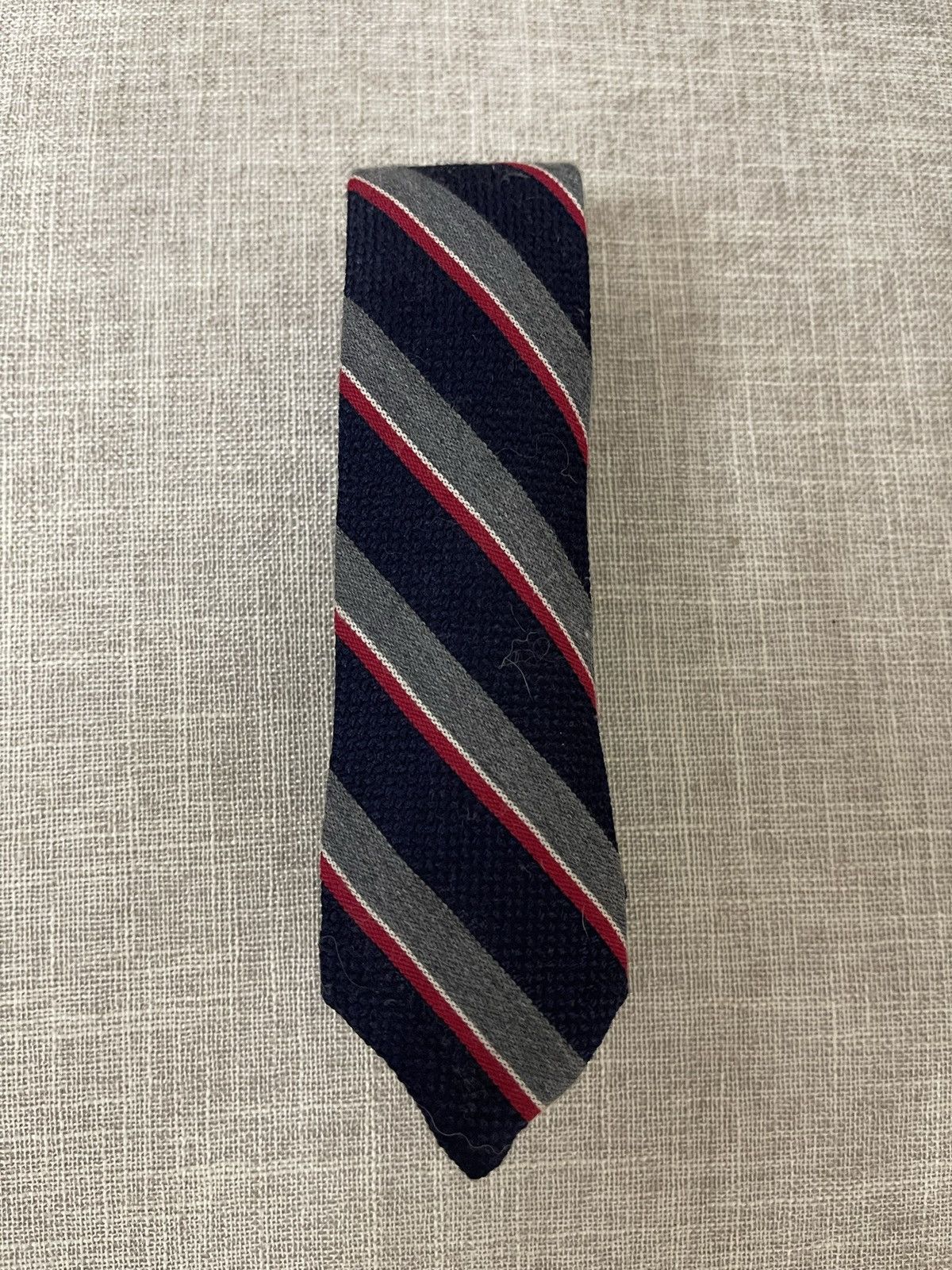 Thom Browne Thom Browne Classic Navy x Grey x Red Stripe - Tie Size ONE SIZE - 1 Thumbnail
