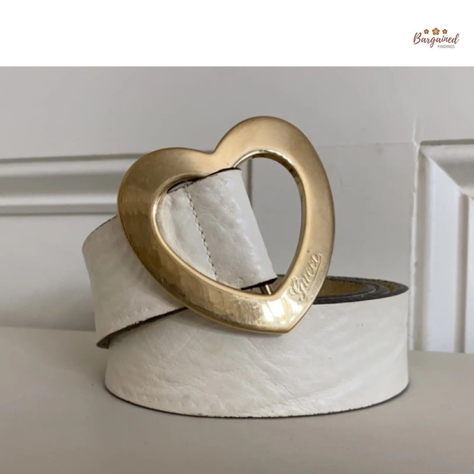 Gucci Cream Leather Gold Heart Shaped Engraved Script Belt