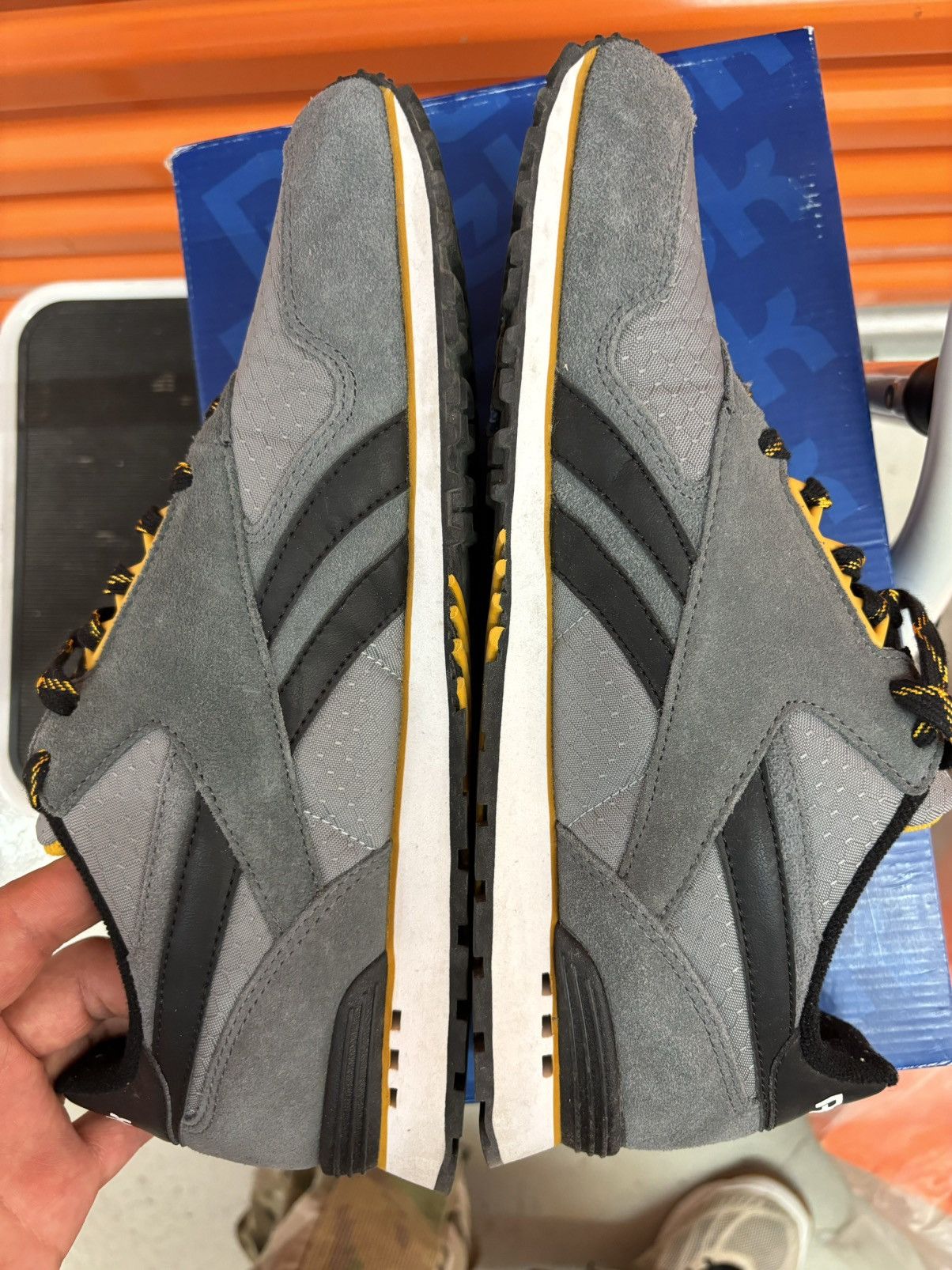 Reebok ***FINAL DROP***RARE 00s REEBOK DASH RUNNER CLASSIC SUEDE 10 Size US 10 / EU 43 - 12 Thumbnail