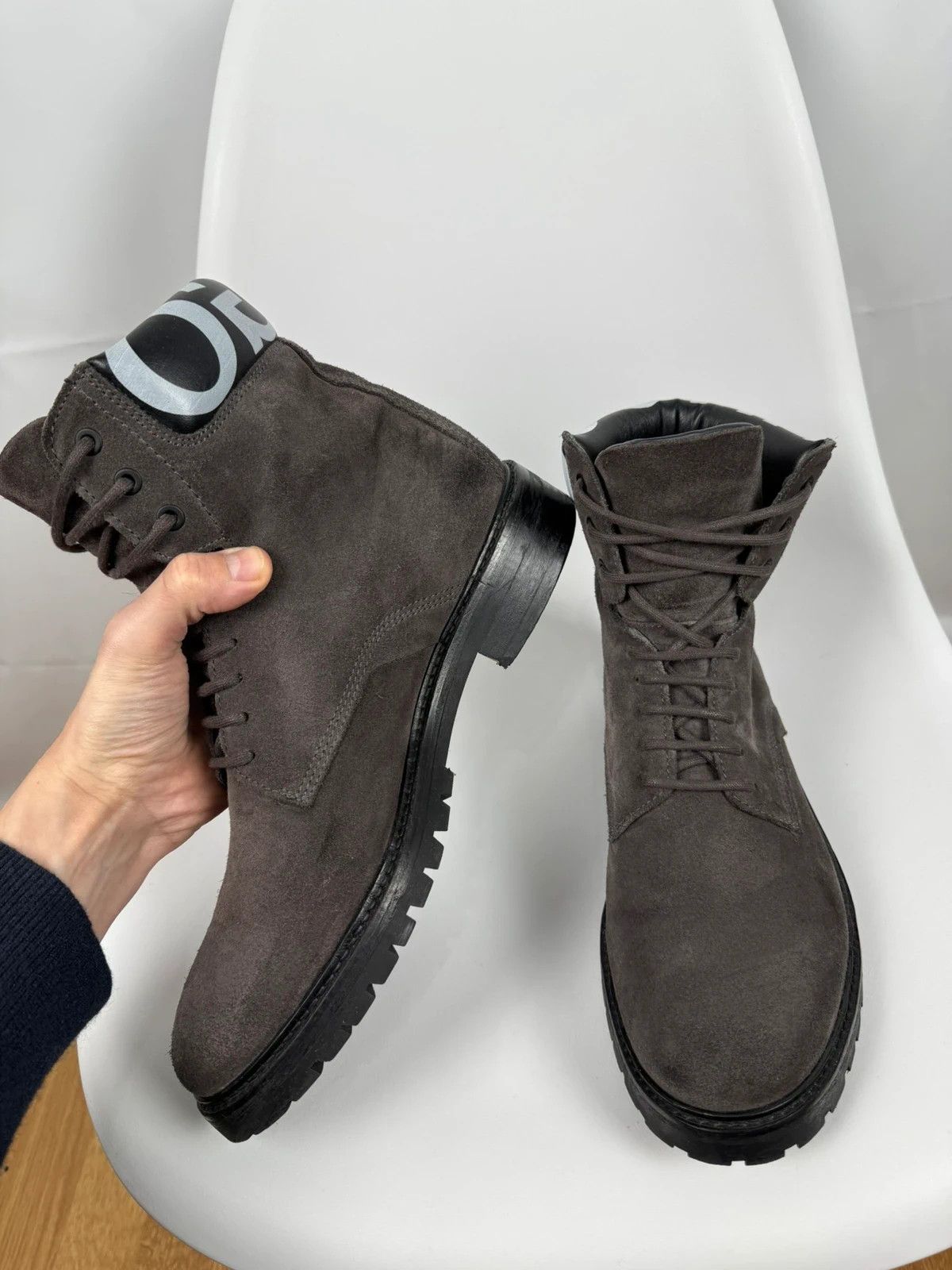 Hugo Boss Hugo Boss Genuine Suede Leather Boots Logos size 42 Size US 9 / EU 42 - 6 Thumbnail