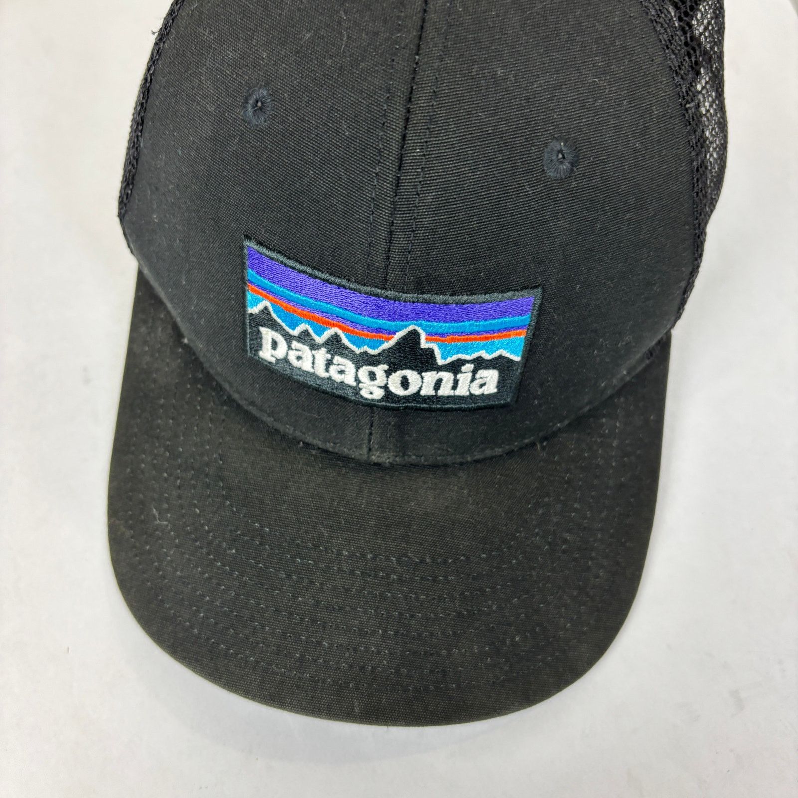 Patagonia Patagonia P-6 Logo Mesh Trucker Hat Snapback Gorpcore Size ONE SIZE - 9 Thumbnail