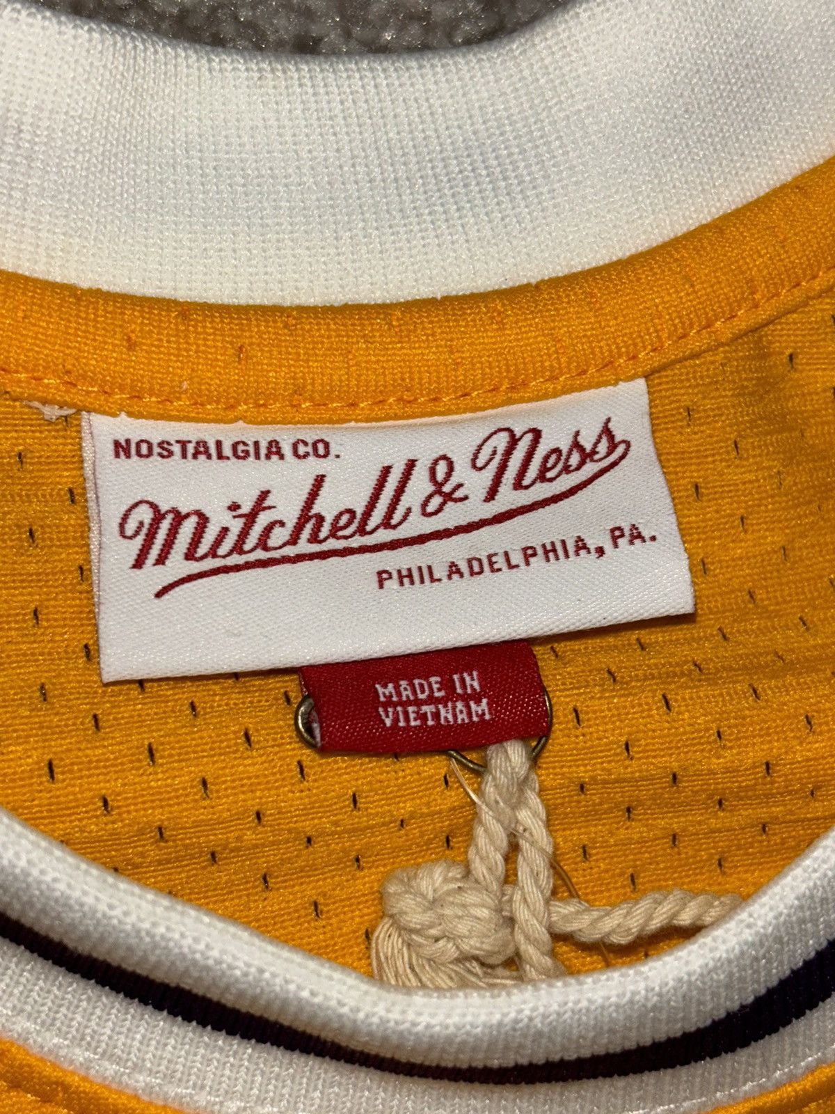 Mitchell & Ness Kobe Bryant Hardwood Classics 1996-97 Authentic Jersey Size US S / EU 44-46 / 1 - 4 Thumbnail