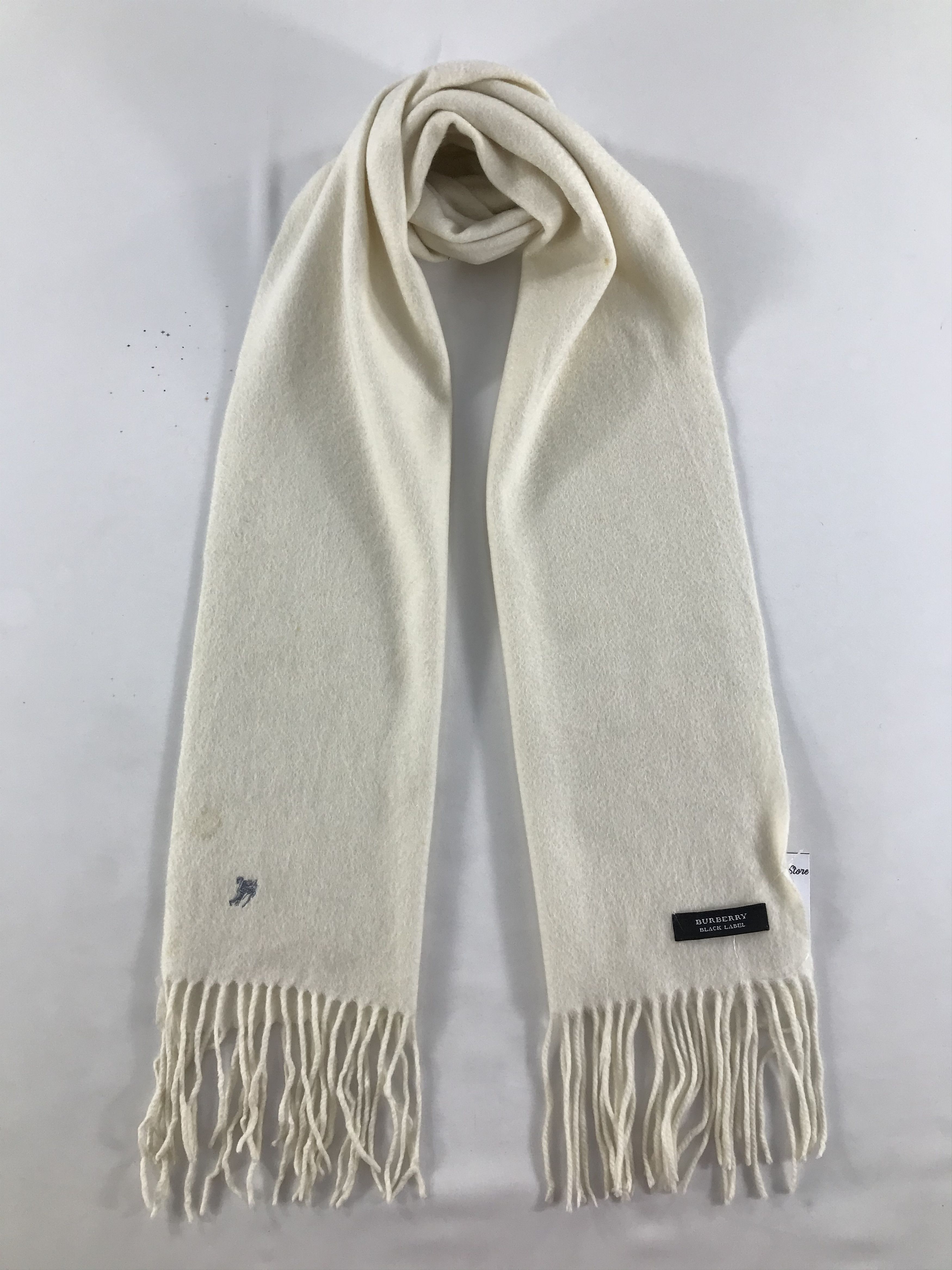 Burberry Vintage Burberry Scarf/Muffler/Neckwear MF1074 Size ONE SIZE - 1 Thumbnail