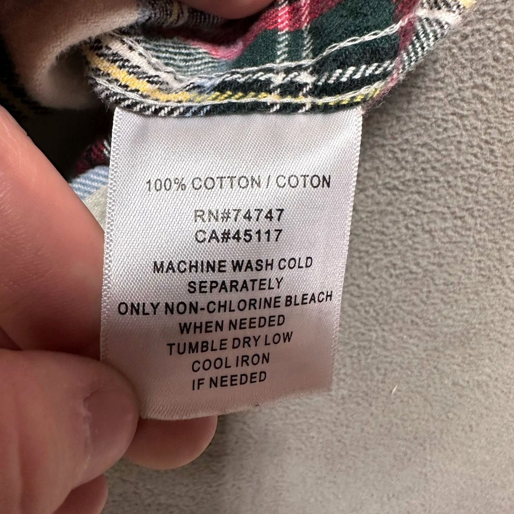 Vintage RedHead Shirt XL Red White Green Plaid Flannel Long Sleeve Button Down EUC Mens Size US XL / EU 56 / 4 - 6 Thumbnail