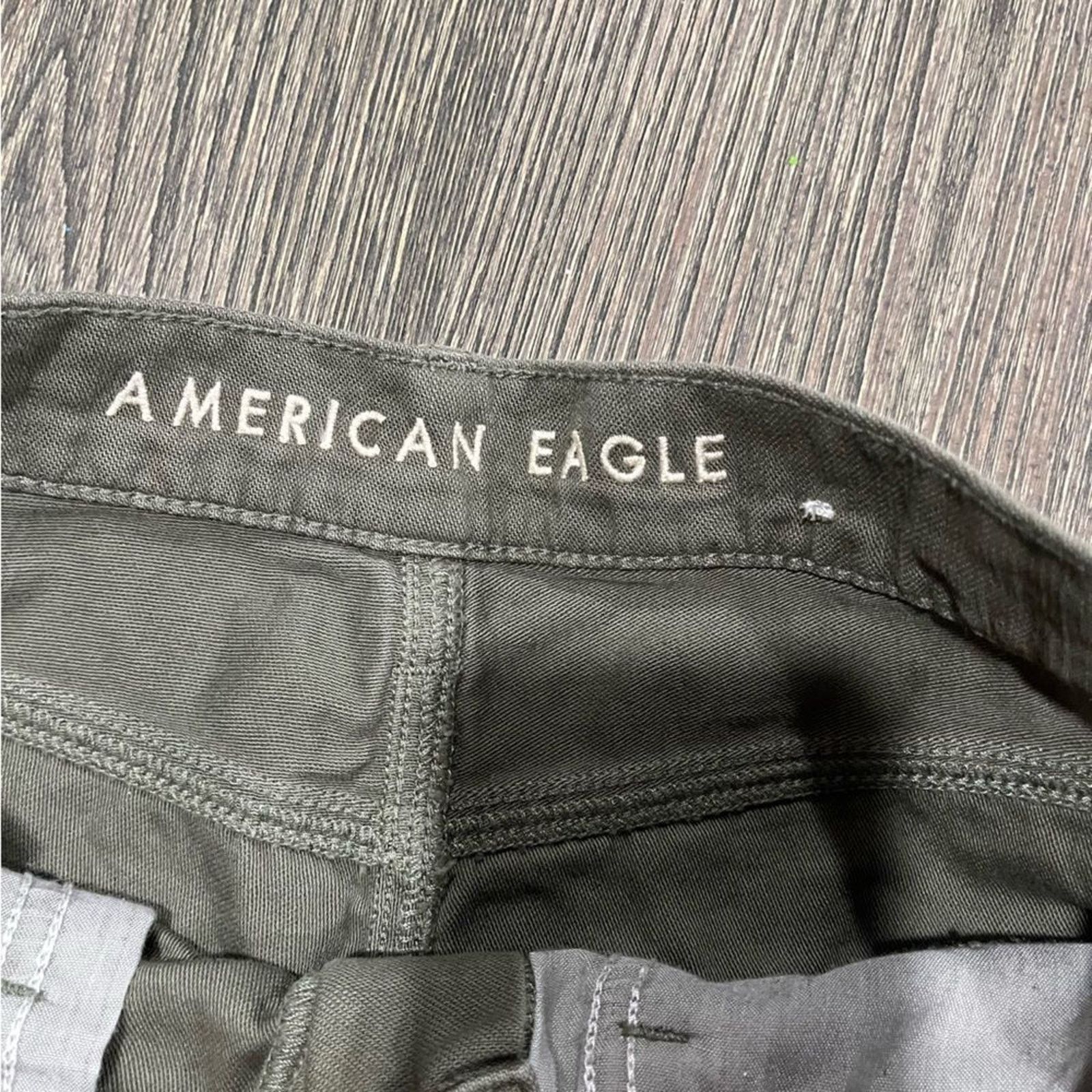 American Eagle Outfitters American Eagle Highest Rise Mom Shorts Distressed Raw Size 27" / US 4 / IT 40 - 5 Thumbnail