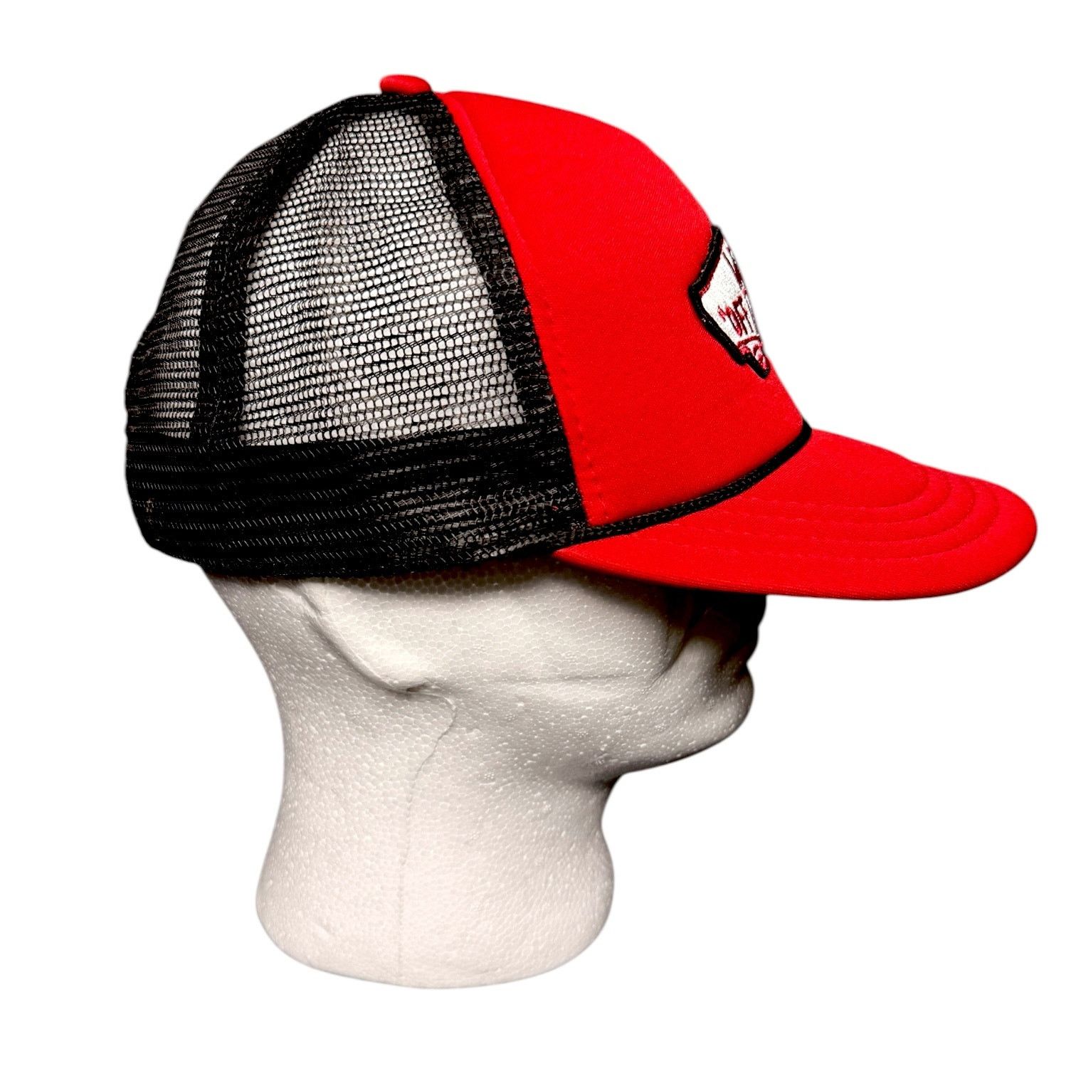 Vans Vans Off the Wall Skateboard Logo Red & Black Trucker Hat OS Size ONE SIZE - 4 Thumbnail