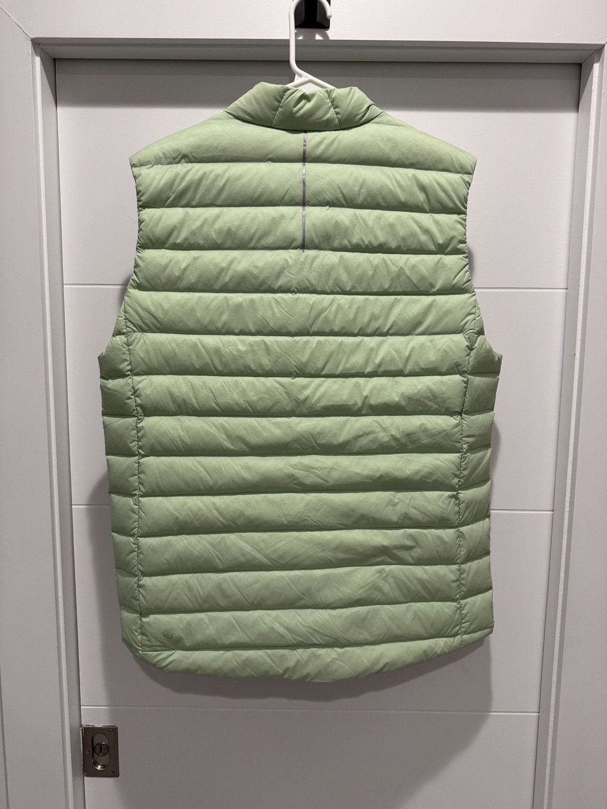 Lululemon Lululemon Navigation Goose Down Puffer Vest Creamy Mint Sz L Size US L / EU 52-54 / 3 - 11 Thumbnail