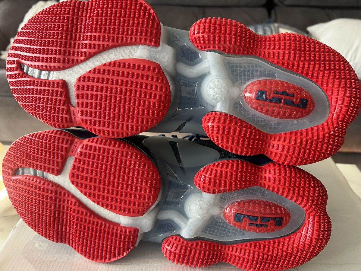Nike Lebron 19: UCONN Huskies Away PE Size US 10.5 / EU 43-44 - 7 Thumbnail