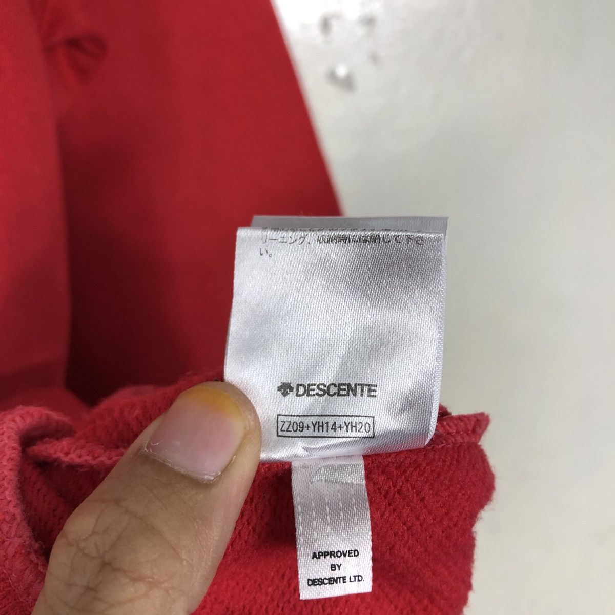 Japanese Brand 📌Vintage Sweatshirt Rich Red Descente Big Logo Size US L / EU 52-54 / 3 - 19 Thumbnail