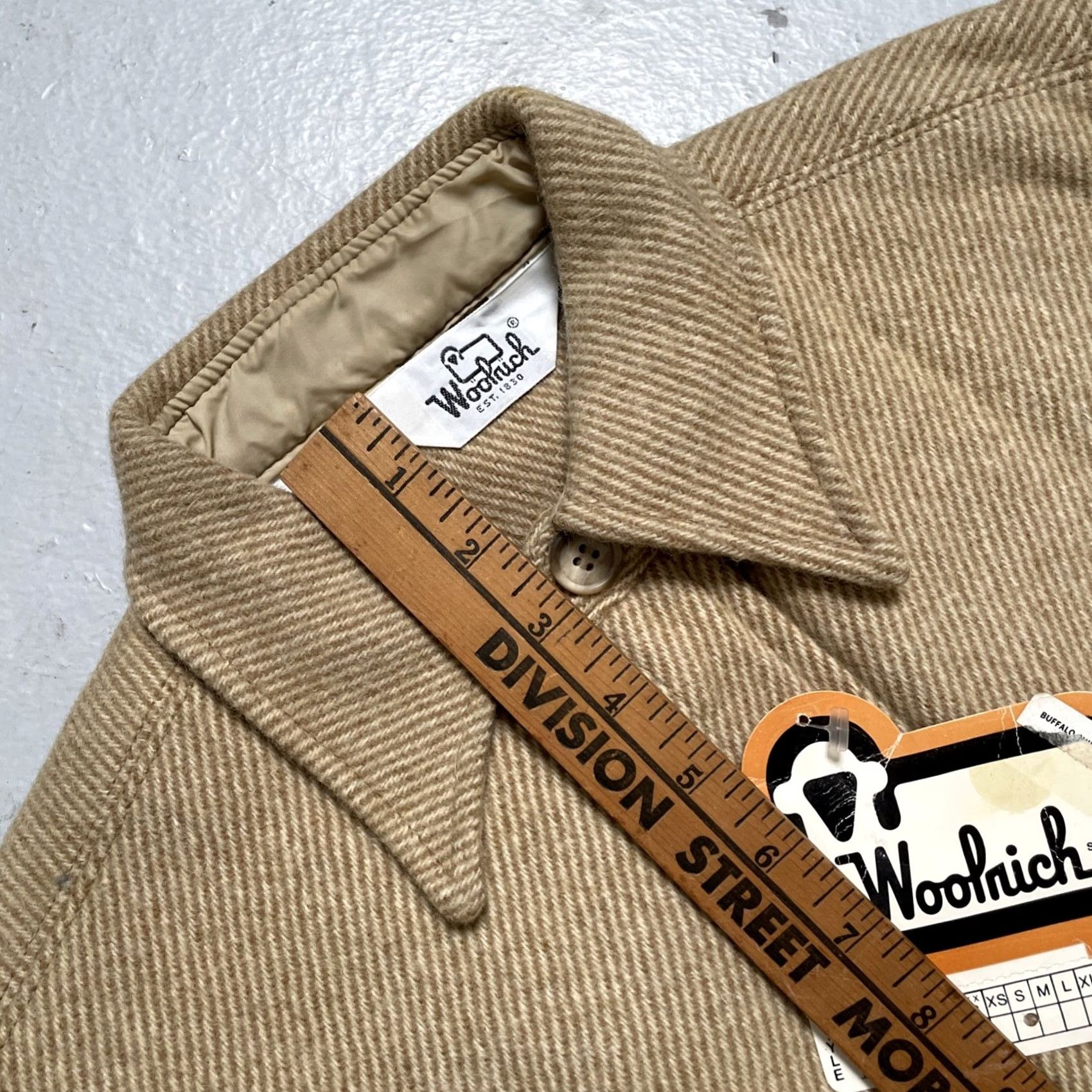 Vintage VINTAGE Woolrich Cape/Cap Wool Shirt-Jacket Outdoor Hunt Made USA S NWT Shirt-Jacket Unisex Adults Wool Tan 70s Hunting Workwear Mens Womens Size US S / EU 44-46 / 1 - 4 Thumbnail